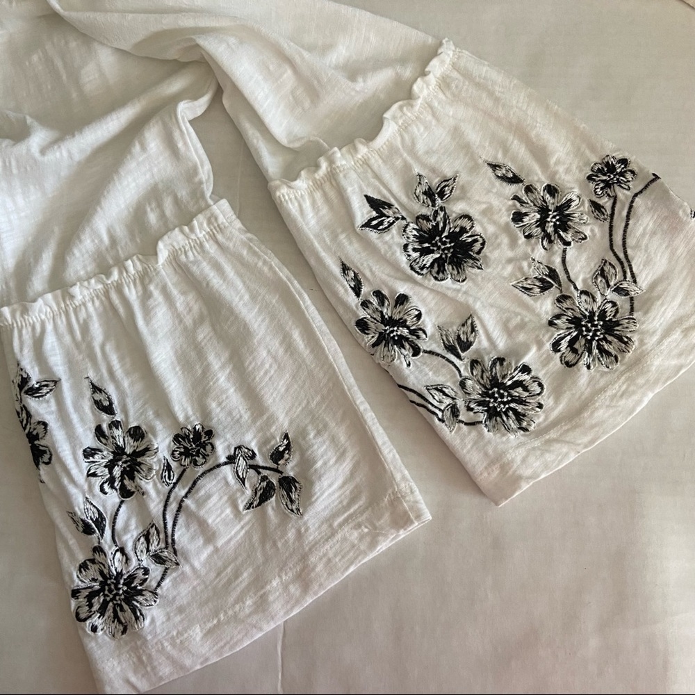 A By Anthropologie WHITE Off Shoulder Black Floral Embroidered Cottagecore Top - Picture 7 of 11